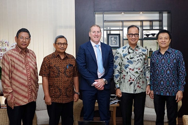 Investor Inggris Mau Bangun Industri Ban Pesawat di Indonesia 
